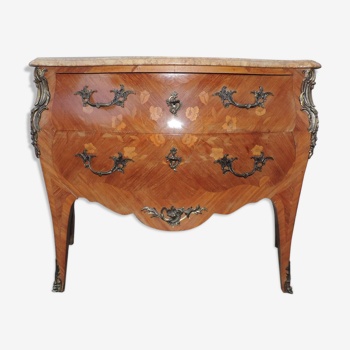 Commode  galbée style Louis XV