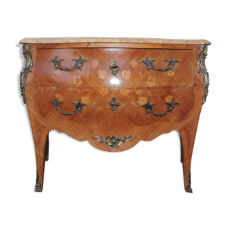 Commode  galbée style Louis XV