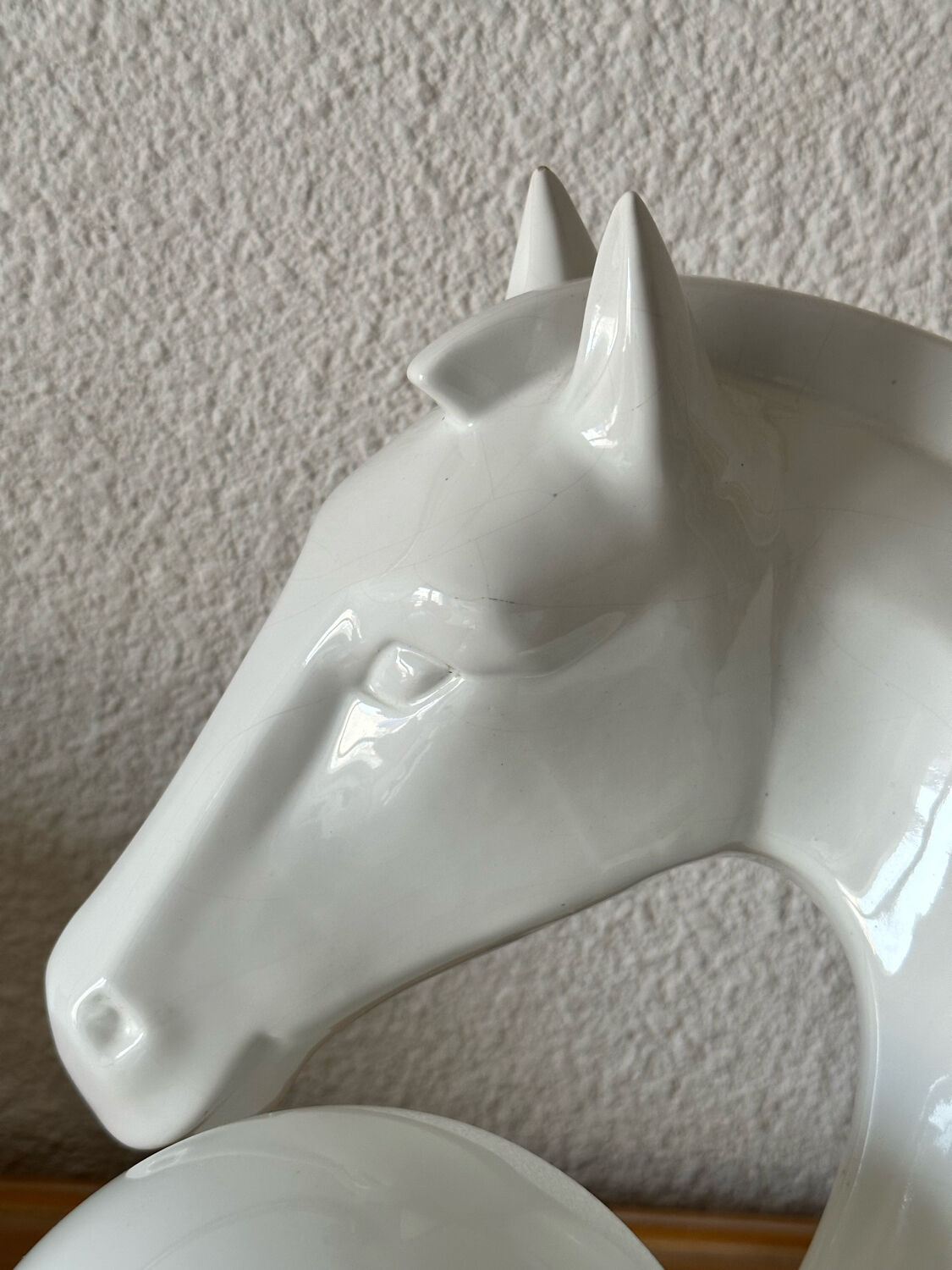 Horse lamp, zoomorphic in white ceramic circa 1980