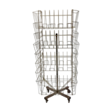 Magazine rack turnstile