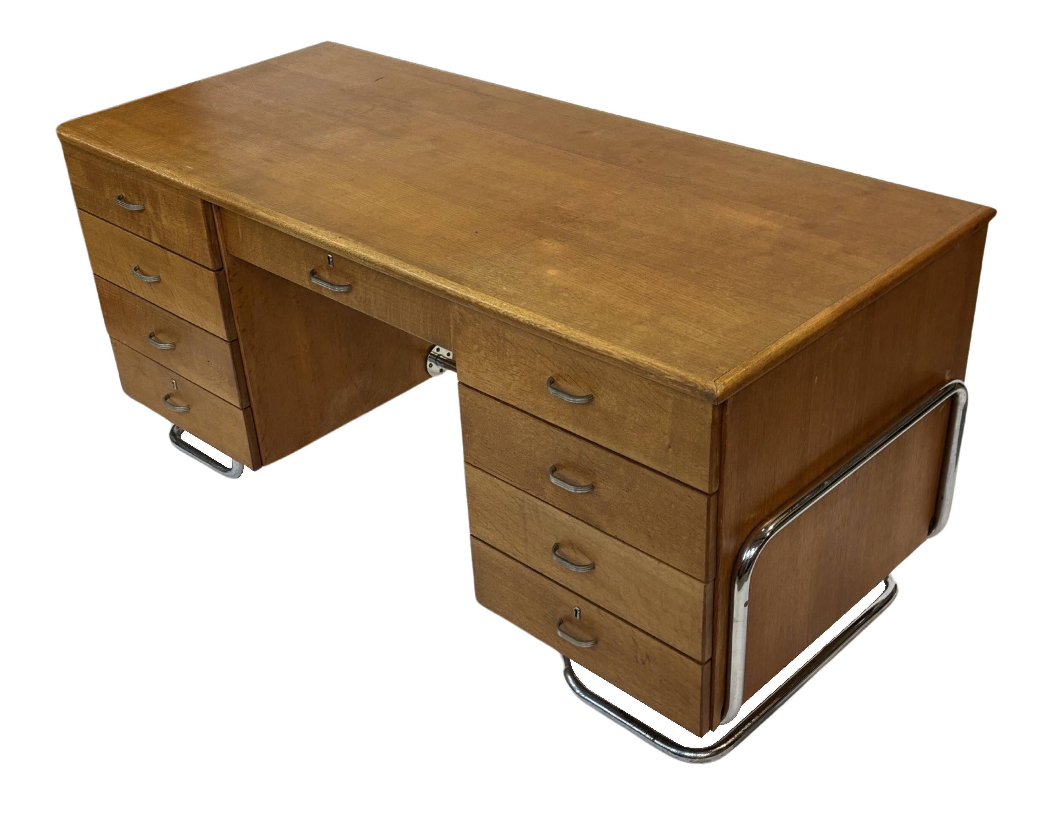 Bureau tubulaire de style Bauhaus du milieu du siècle, design des années 40 en chêne