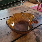 Coupe en verre ambré – forme pomme – design texturé années 70
