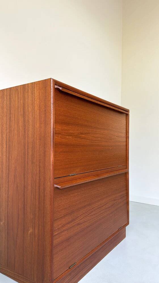 Cabinet danois vintage en teck, 2 portes