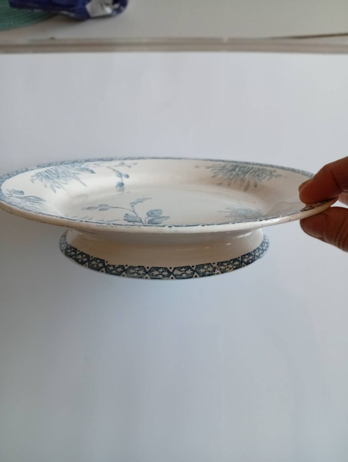 Shallow dish on a foot, iron earth, Creil and Montereau late 19th century
