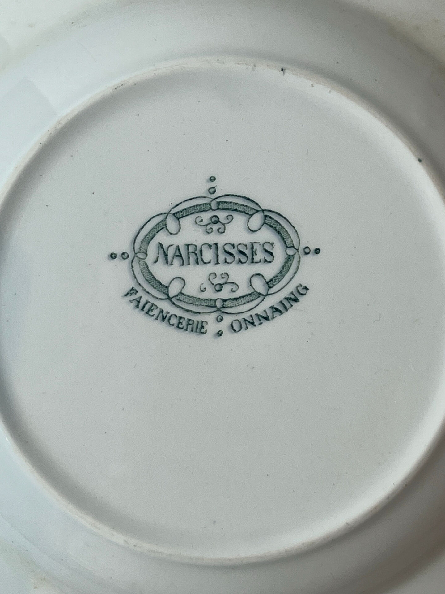 Hollow plate ironstone Narcisses Onnaing