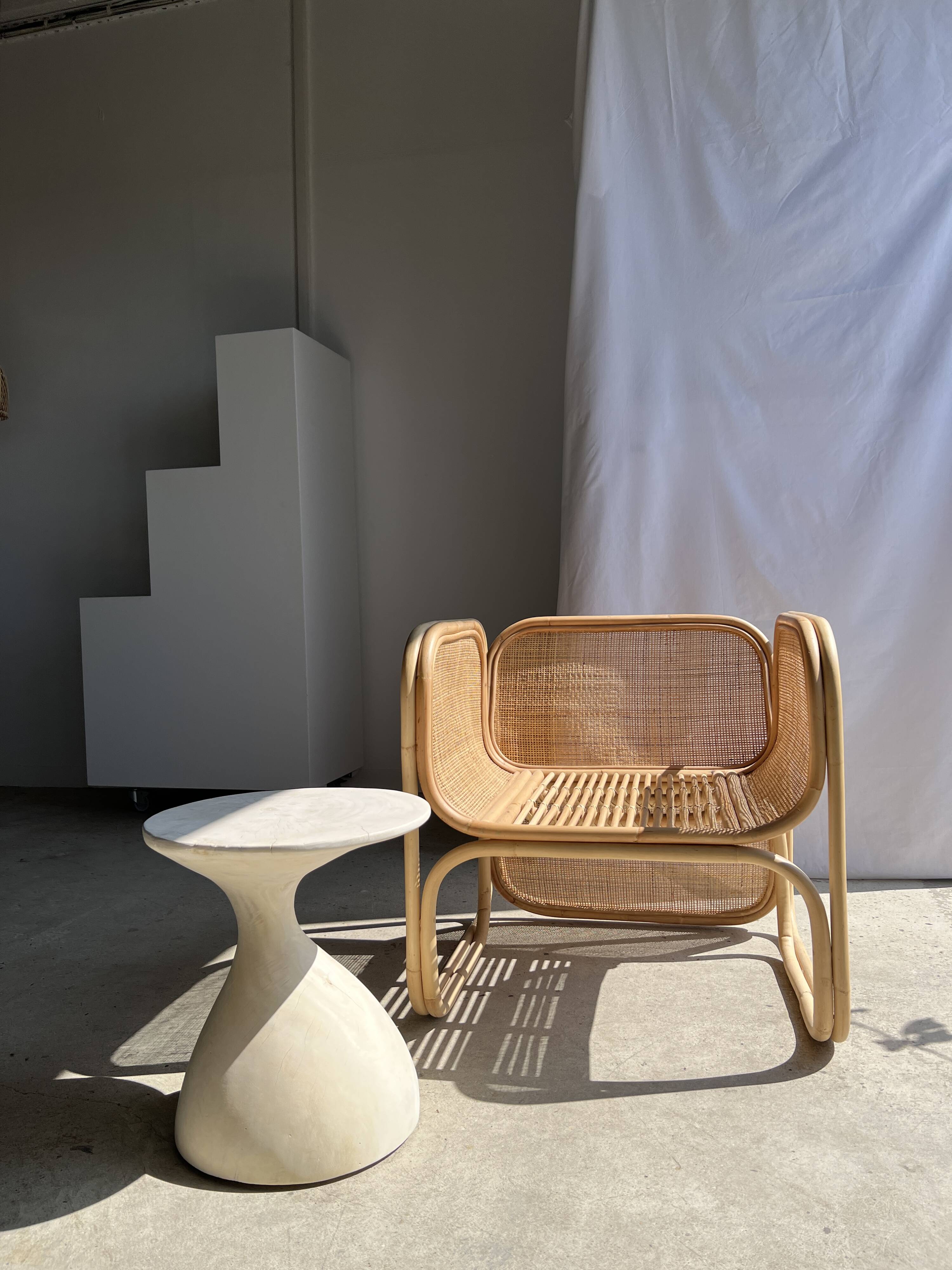 Amsterdam rattan armchair with U-shaped armrest, squared canework