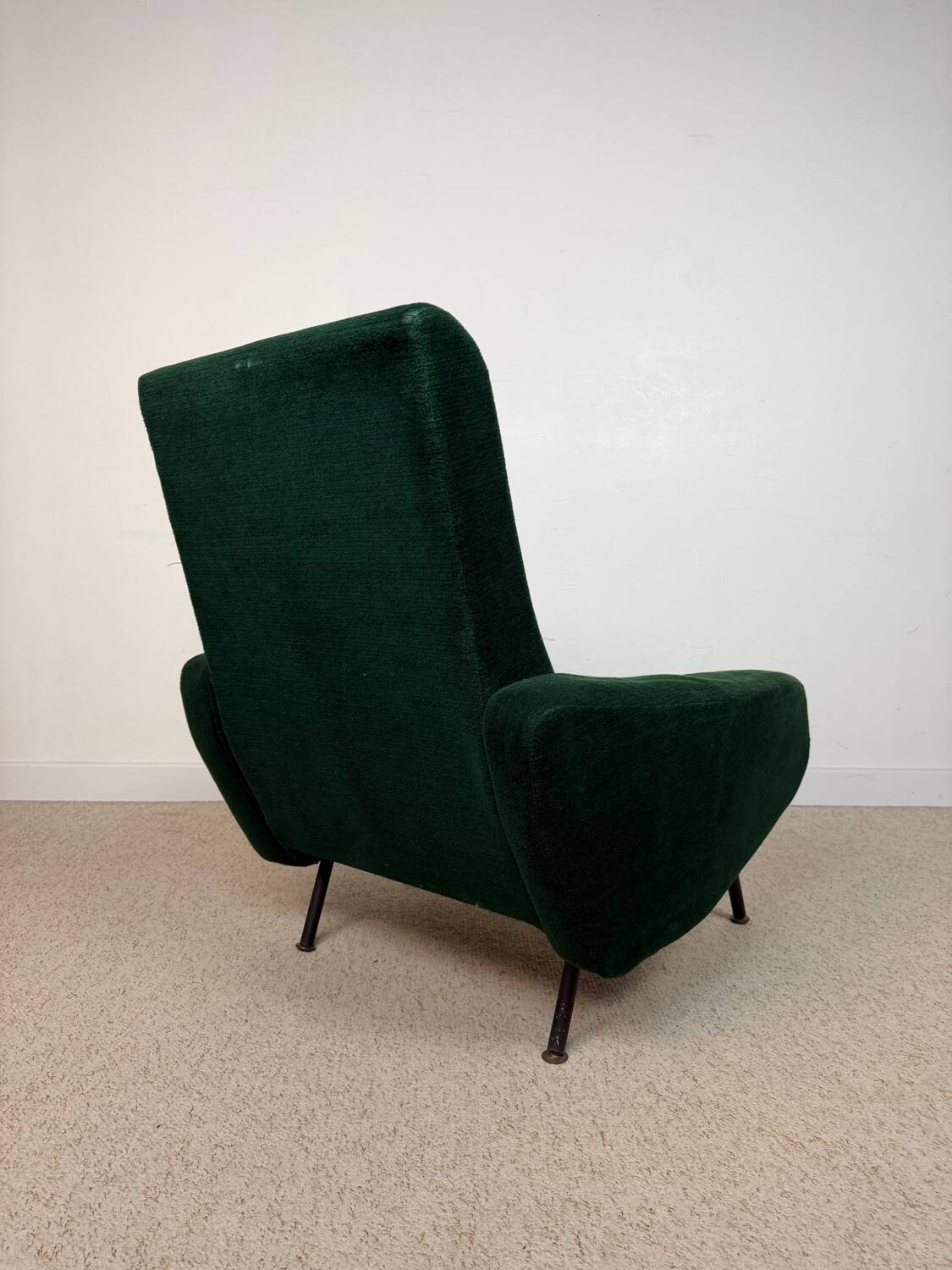 Vintage armchair from the 60s/70s, in the style of Pierre Guariche.