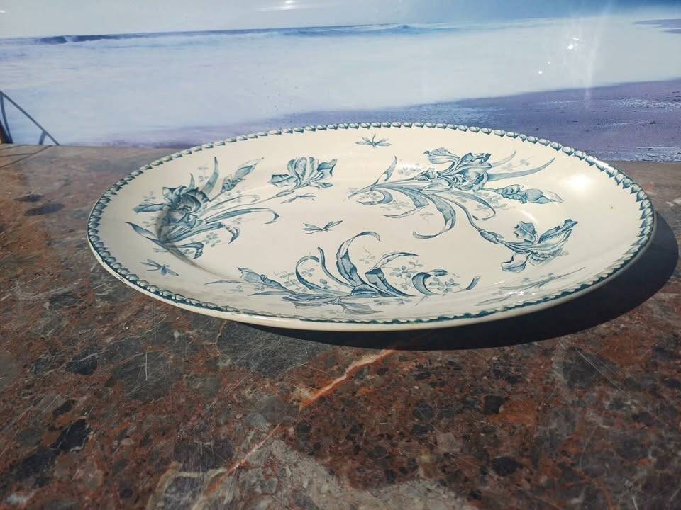 oval Badonvillier iris dish