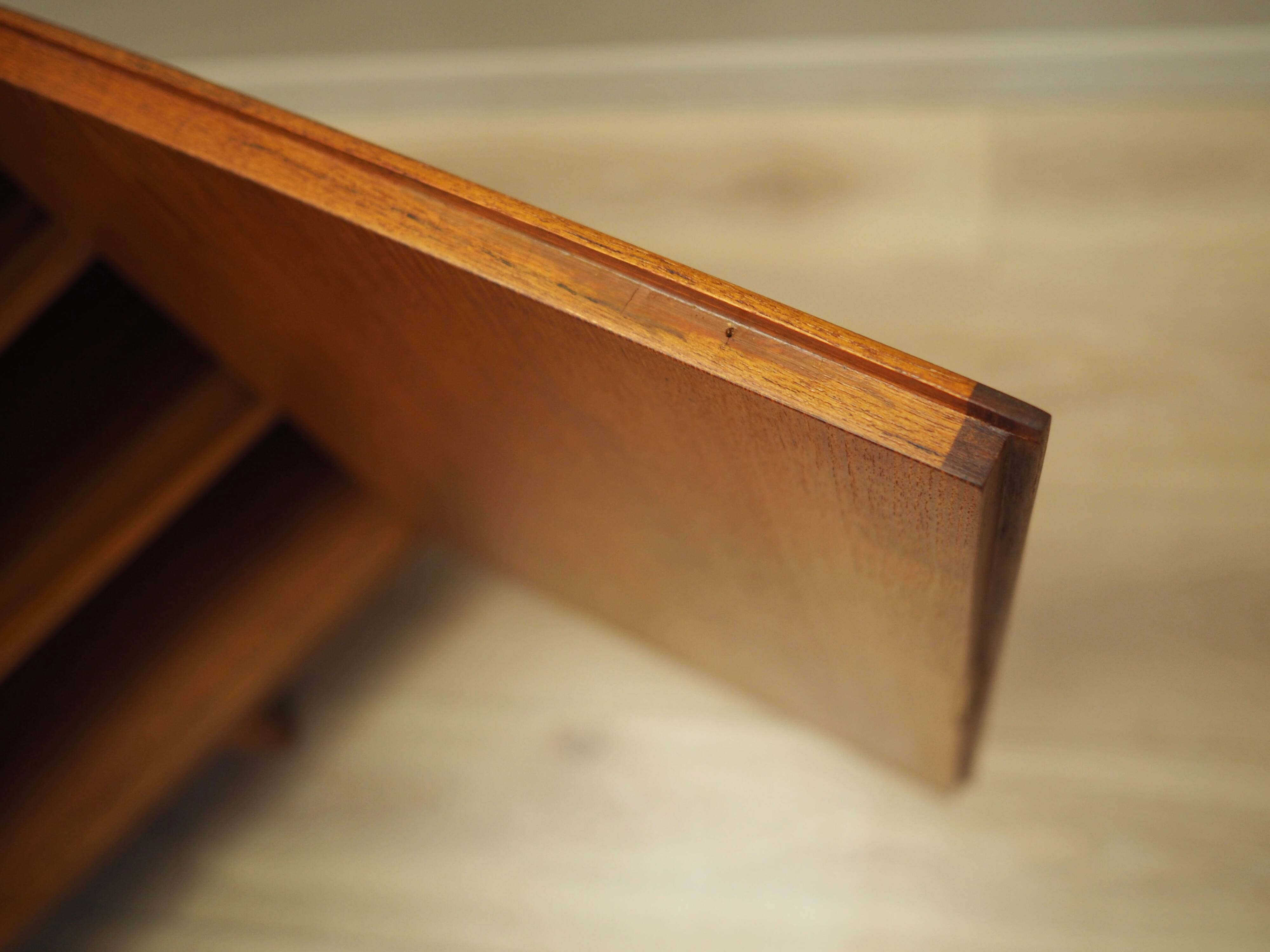 Buffet en teck, design danois, années 1960, production : Danemark