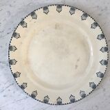 Round dish Terre de Fer A&C model "Rotterdam" late nineteenth