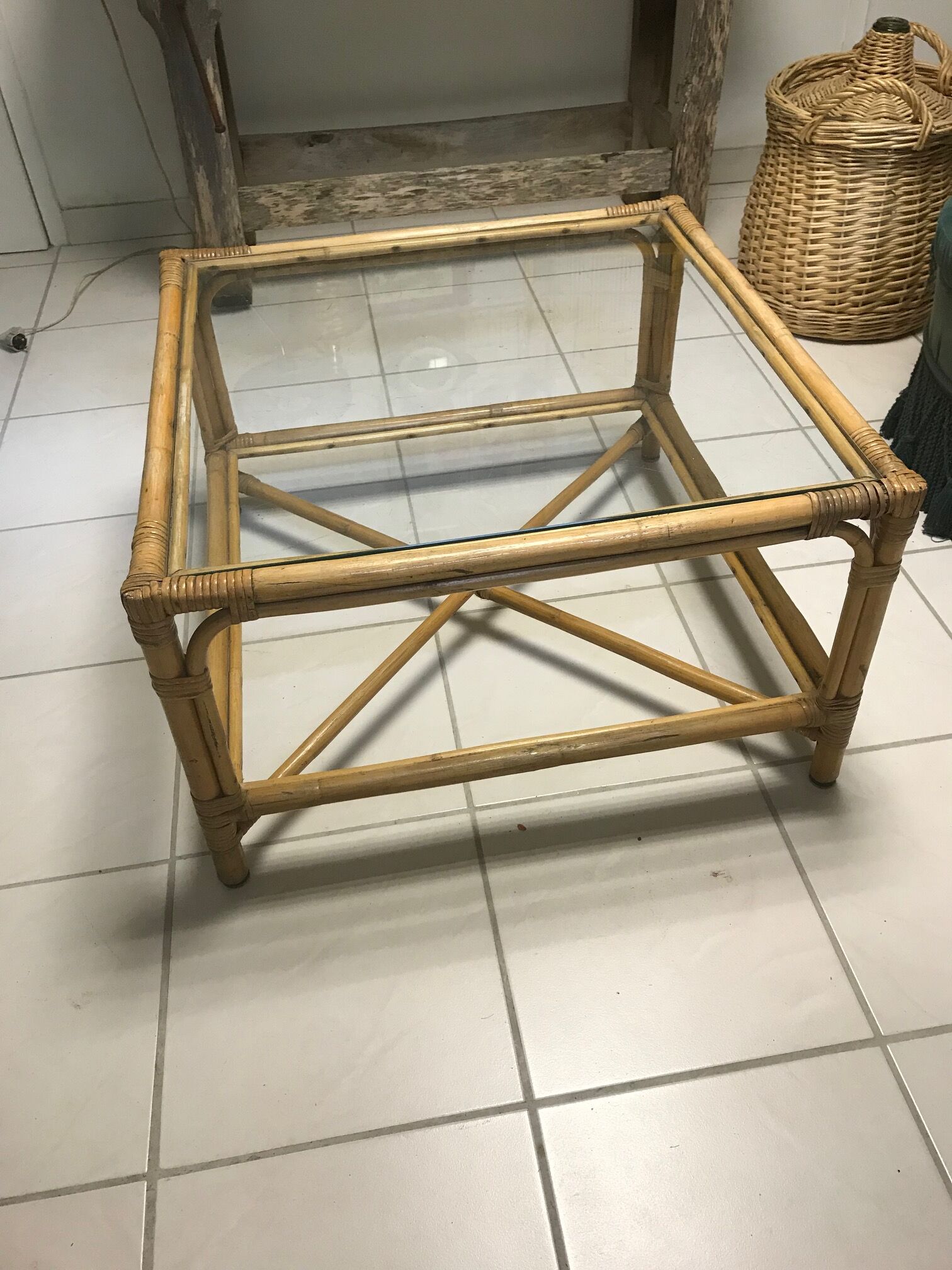 Coffee table rattan and glass vintage