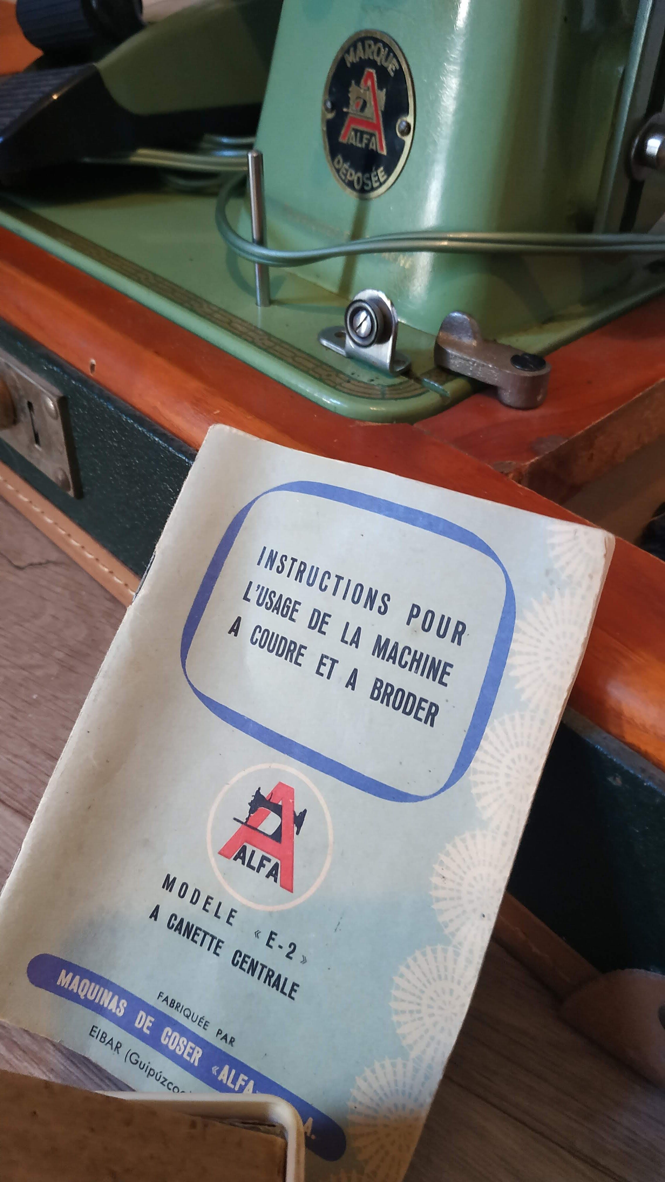 Alfa E-2 sewing machine