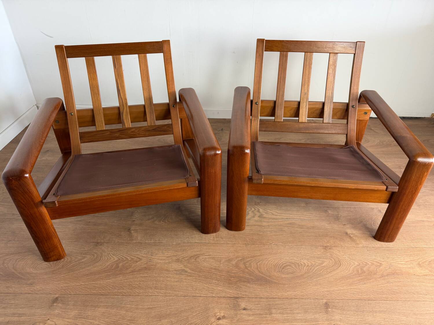 Pair of Scandinavian armchairs – 1970 - Attributed to EMC Mobel Denmark