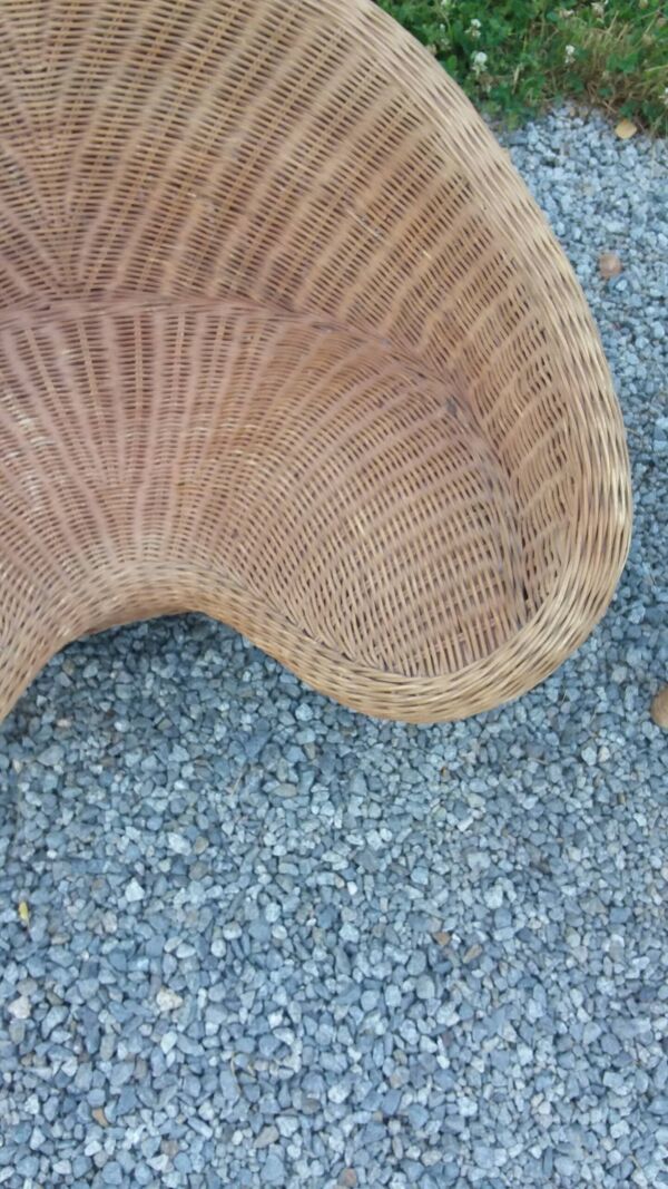 Fauteuil rotin et table basse rotin design des années 70