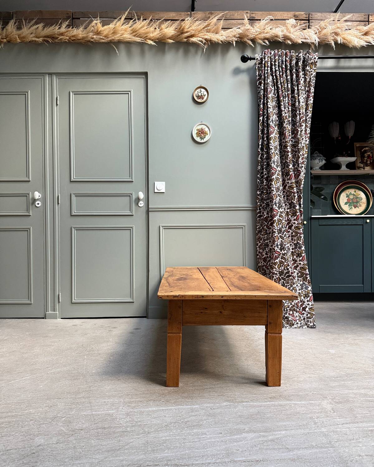 Large vintage coffee table in solid wood (renovated)