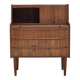 Commode danoise des années 1970 avec un miroir pliant, en bois de teck.