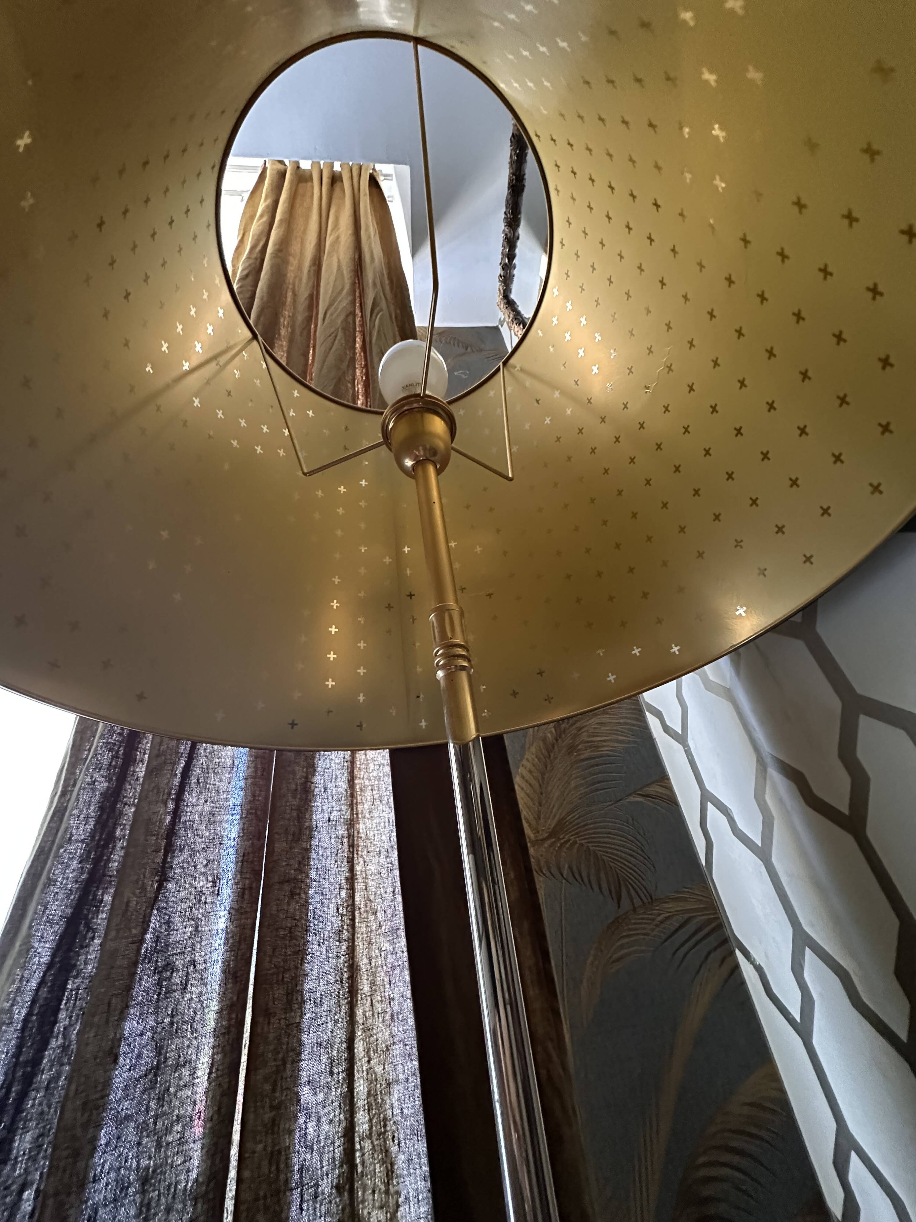 "Lounge Gun" floor lamp by FLOS by Philippe Starck – Gold