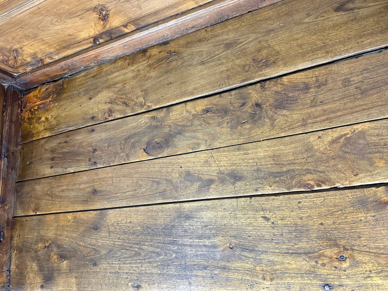 Rustic Spanish sofa bed from the 1880s.