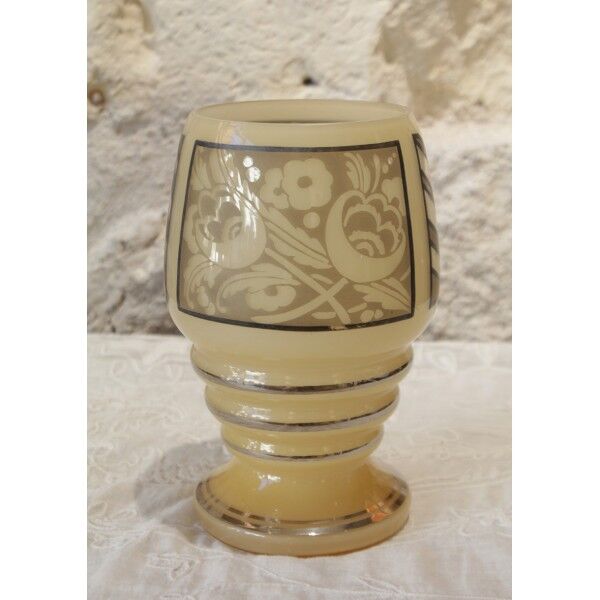 Vase en verre signé d'Argyl, vers 1930, art déco