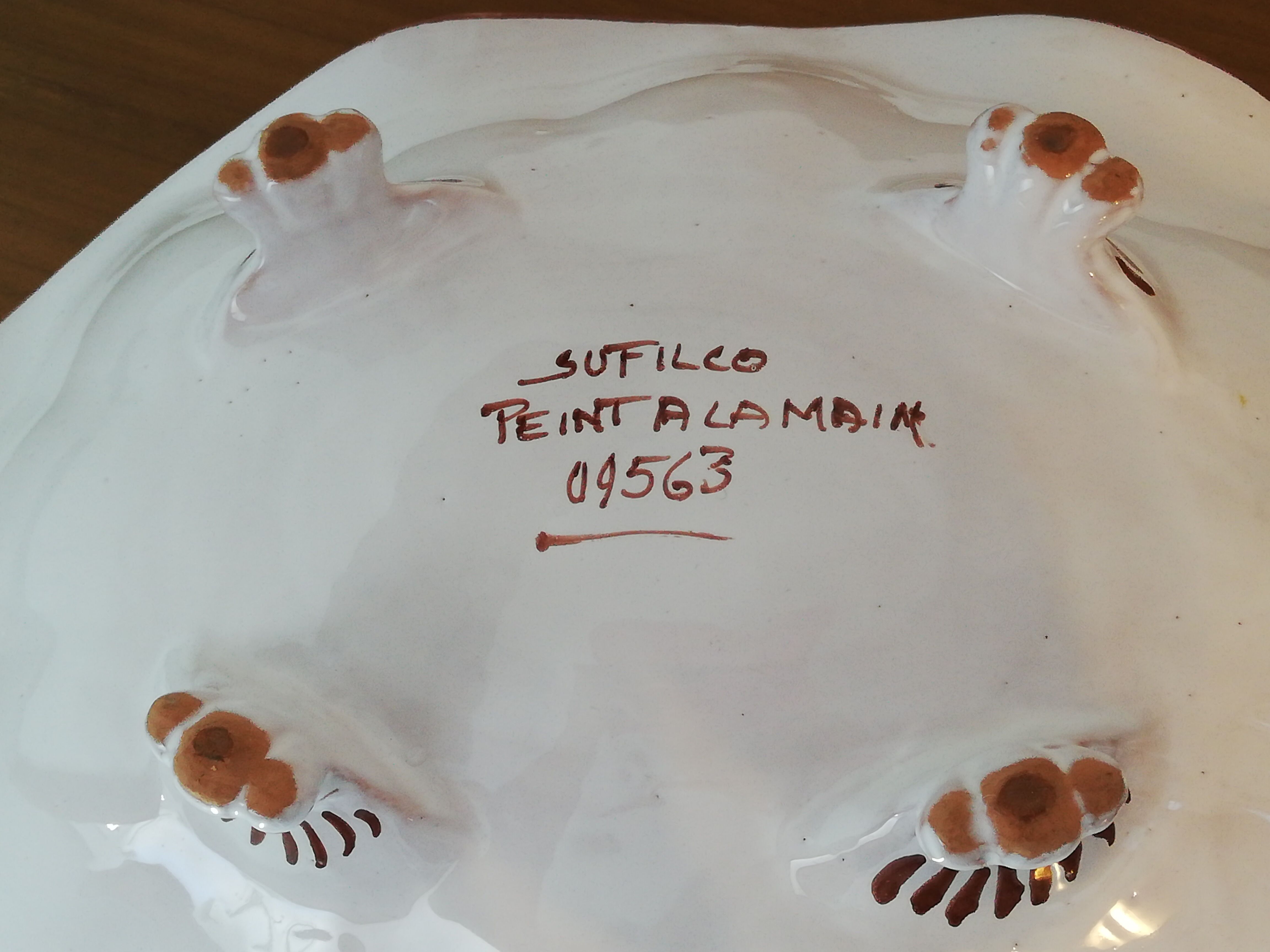 Old fruit cup on feet