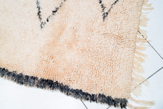 Berber carpet 177 x 144 cm