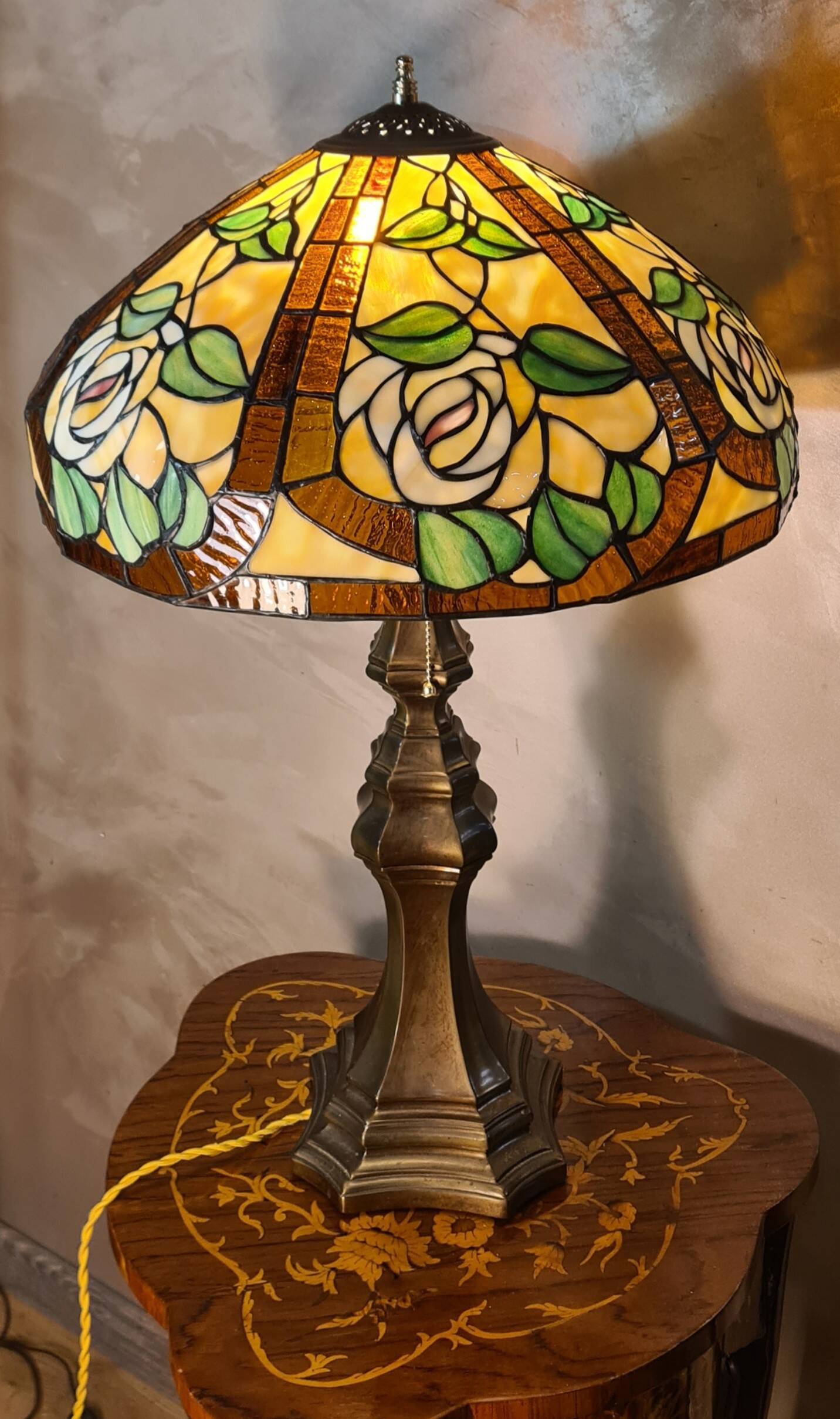 Large brass lamp, 1970, 6kg, restored electrical wiring, 67x47cm stained glass lampshade