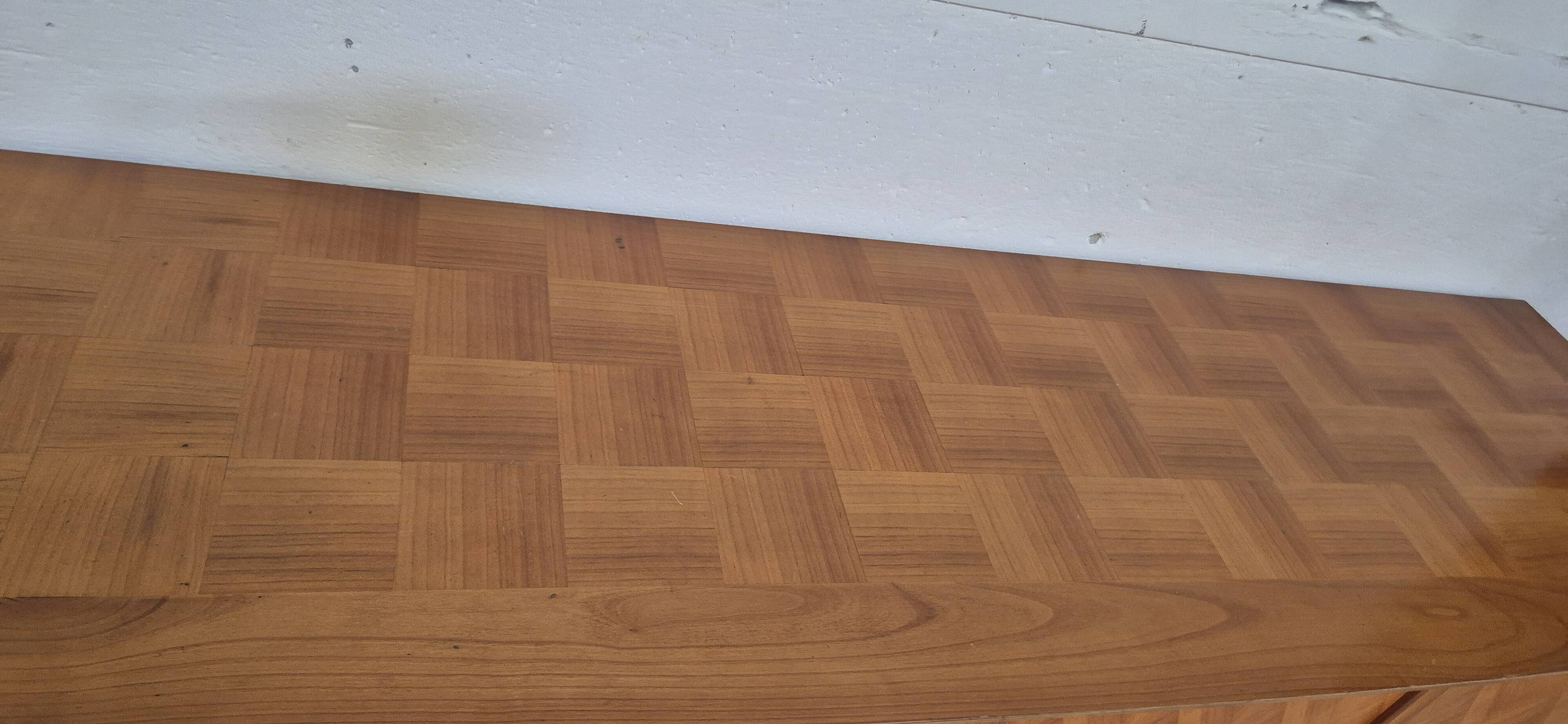 Enfilade 4 portes 1950-1960 pieds compas merisier