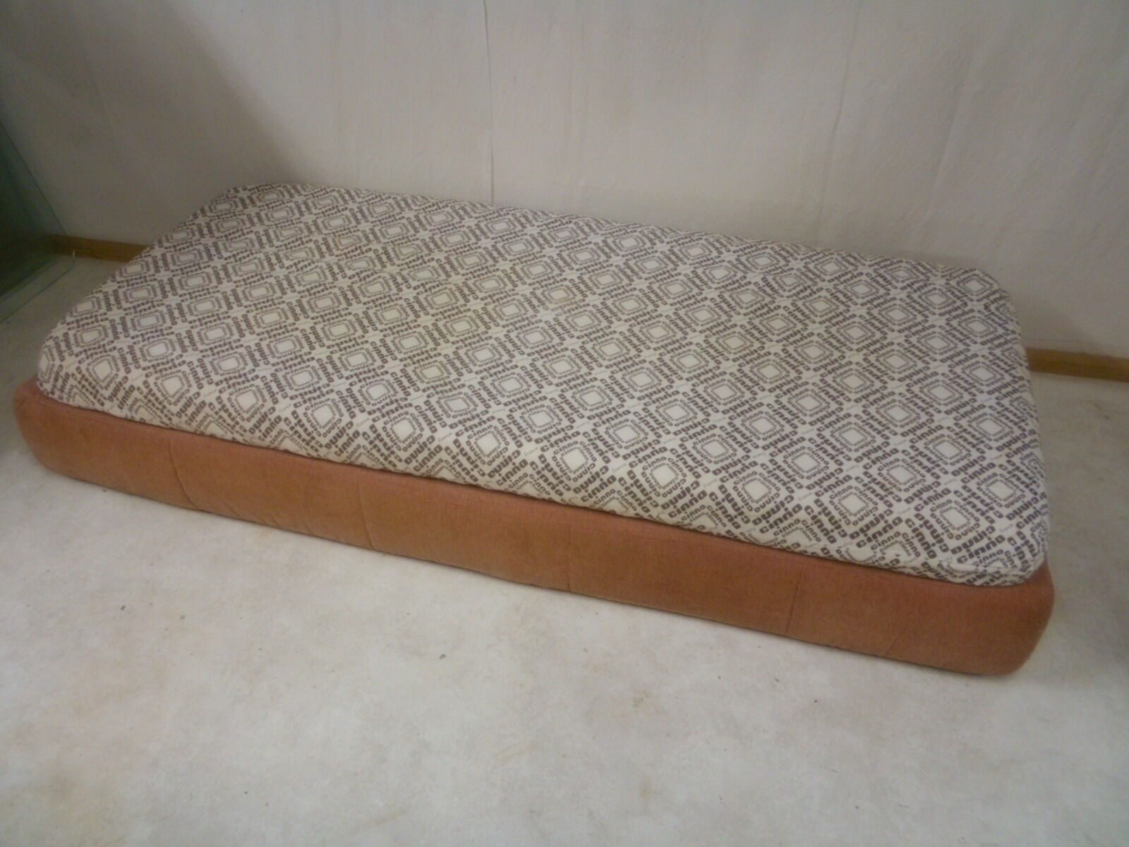 Cinna day bed and pouf