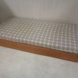 Cinna day bed and pouf