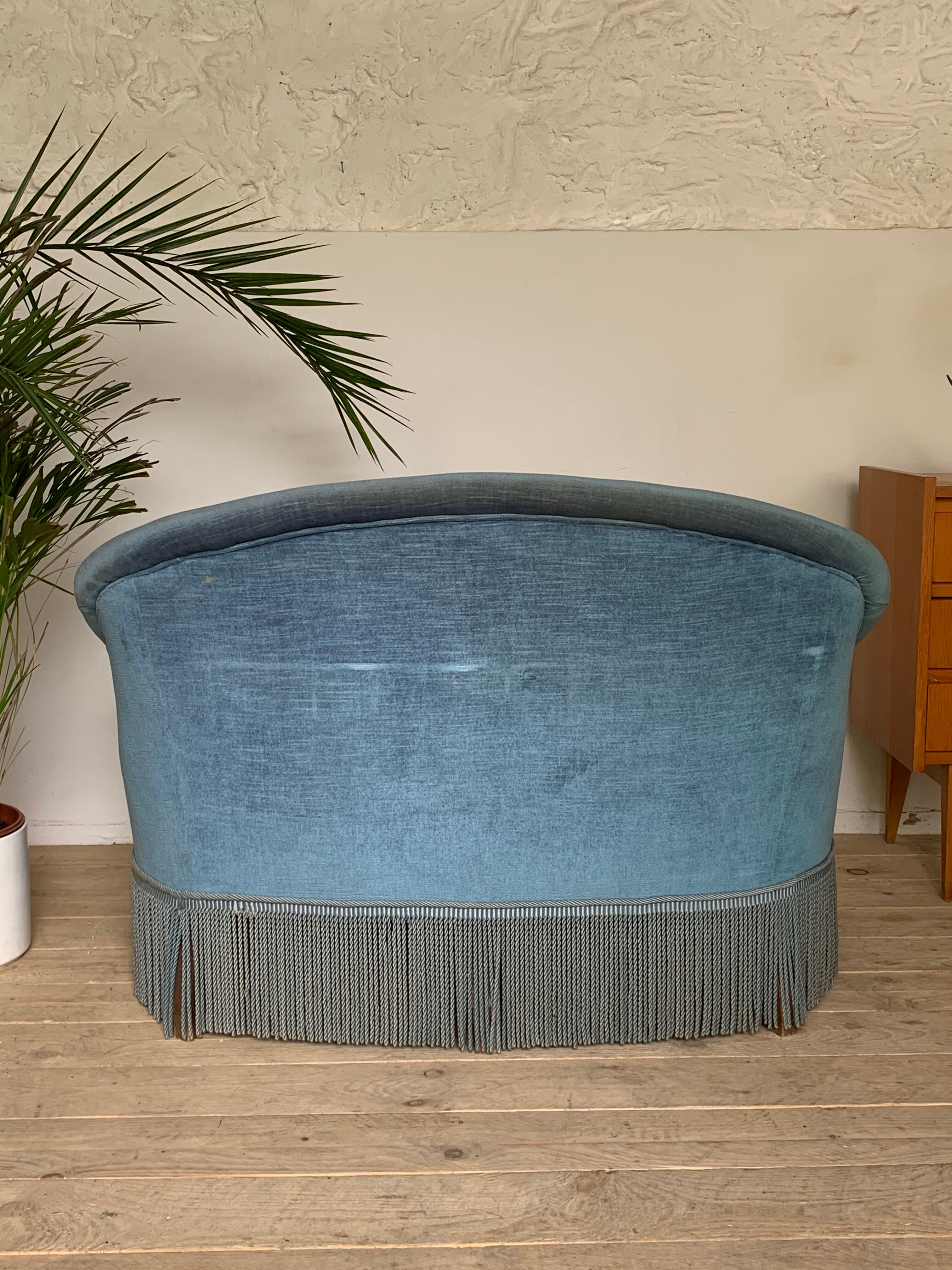 Toad bench blue velvet