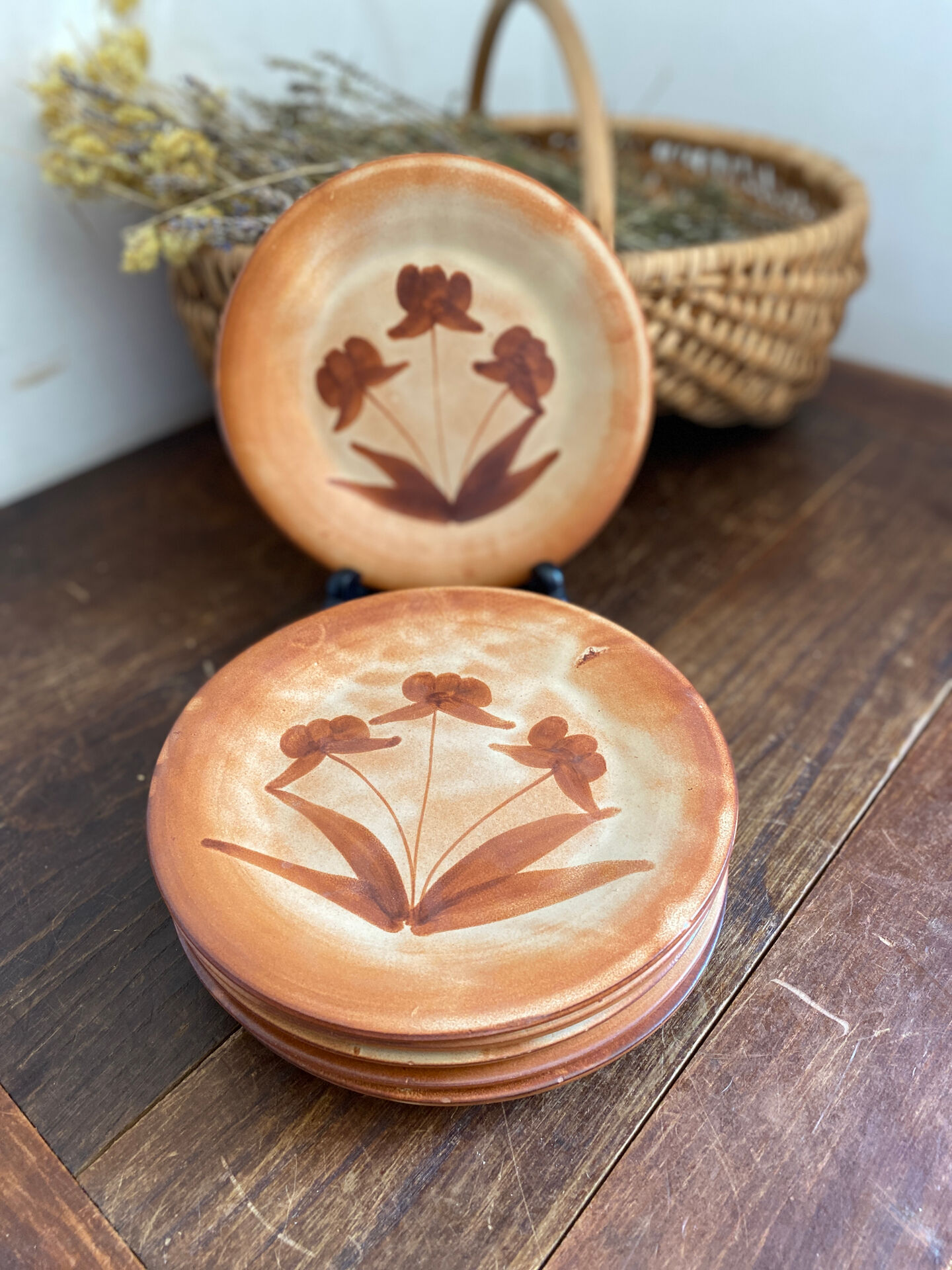 Stoneware dessert plates