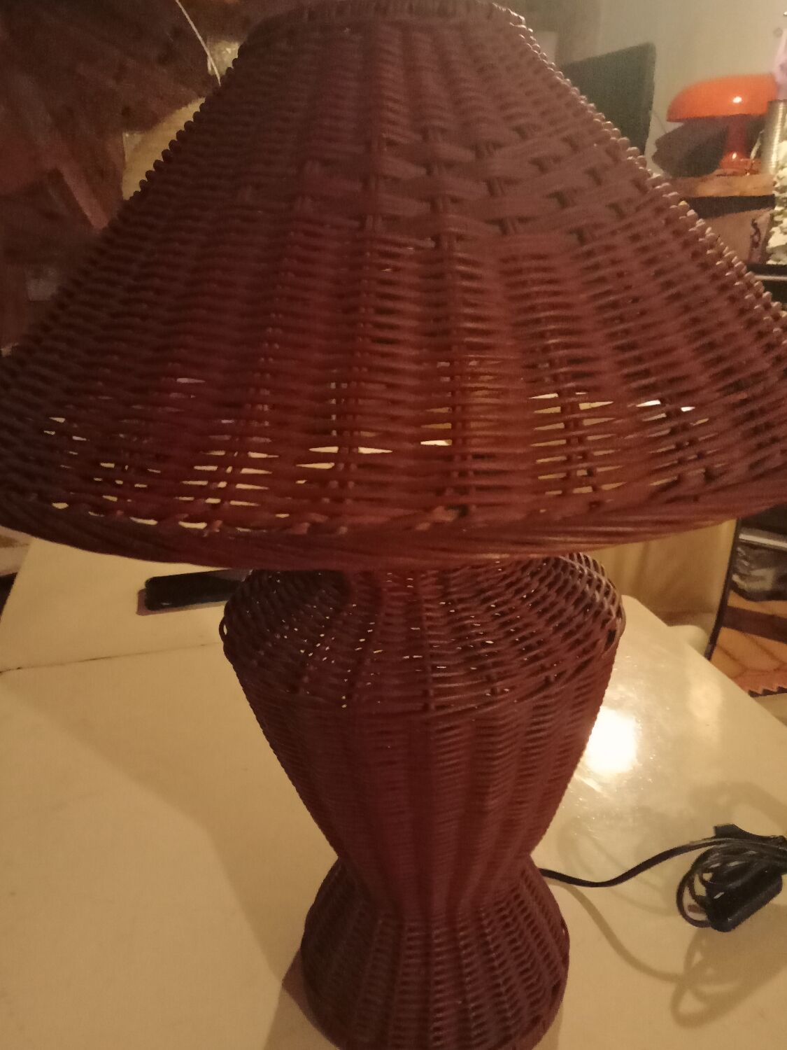 Rattan table lamp