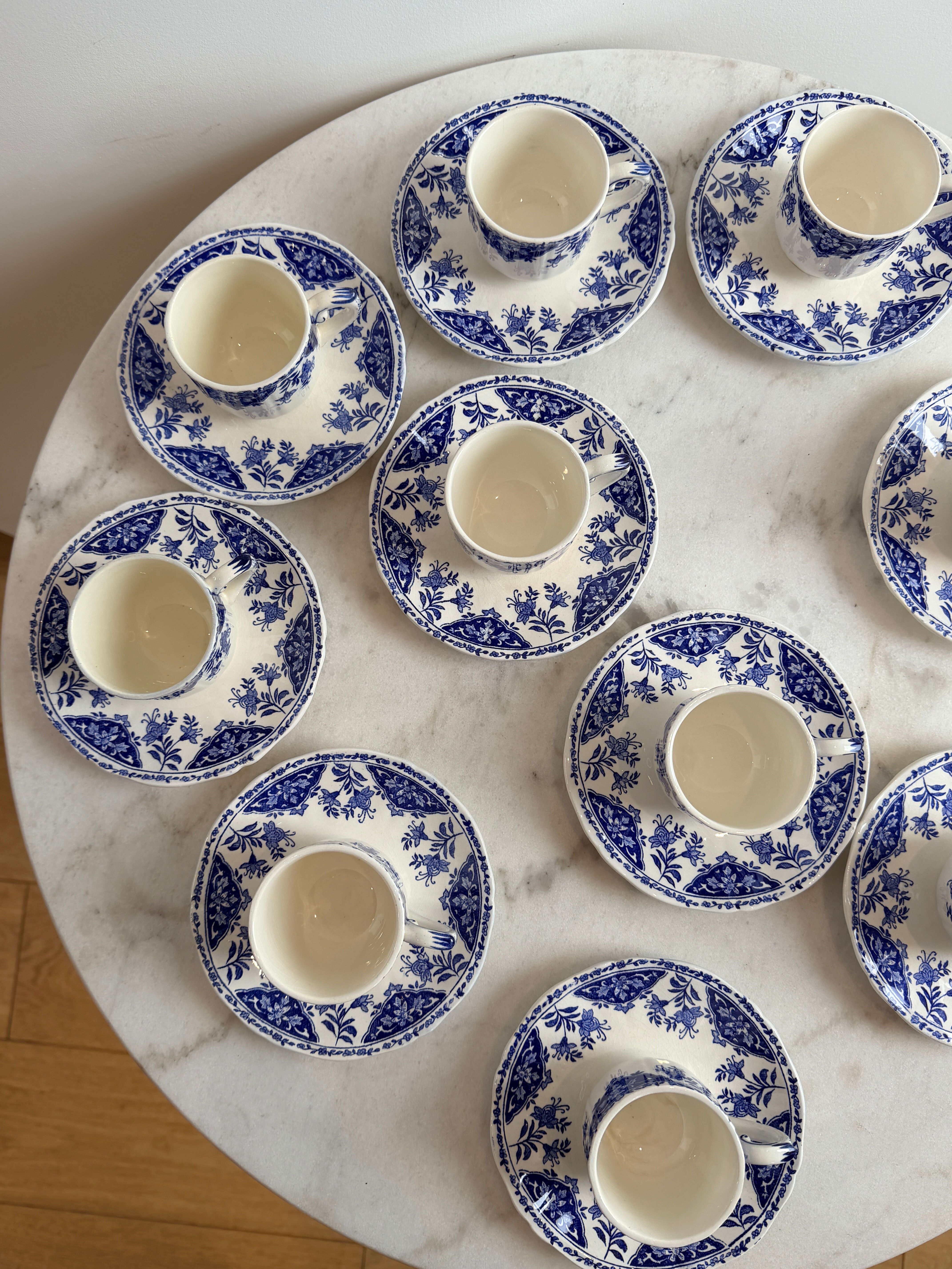 Set of 10 coffee/espresso cups - Gien - Ironstone
