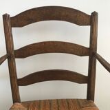 Fauteuil en bois avec assise paillée