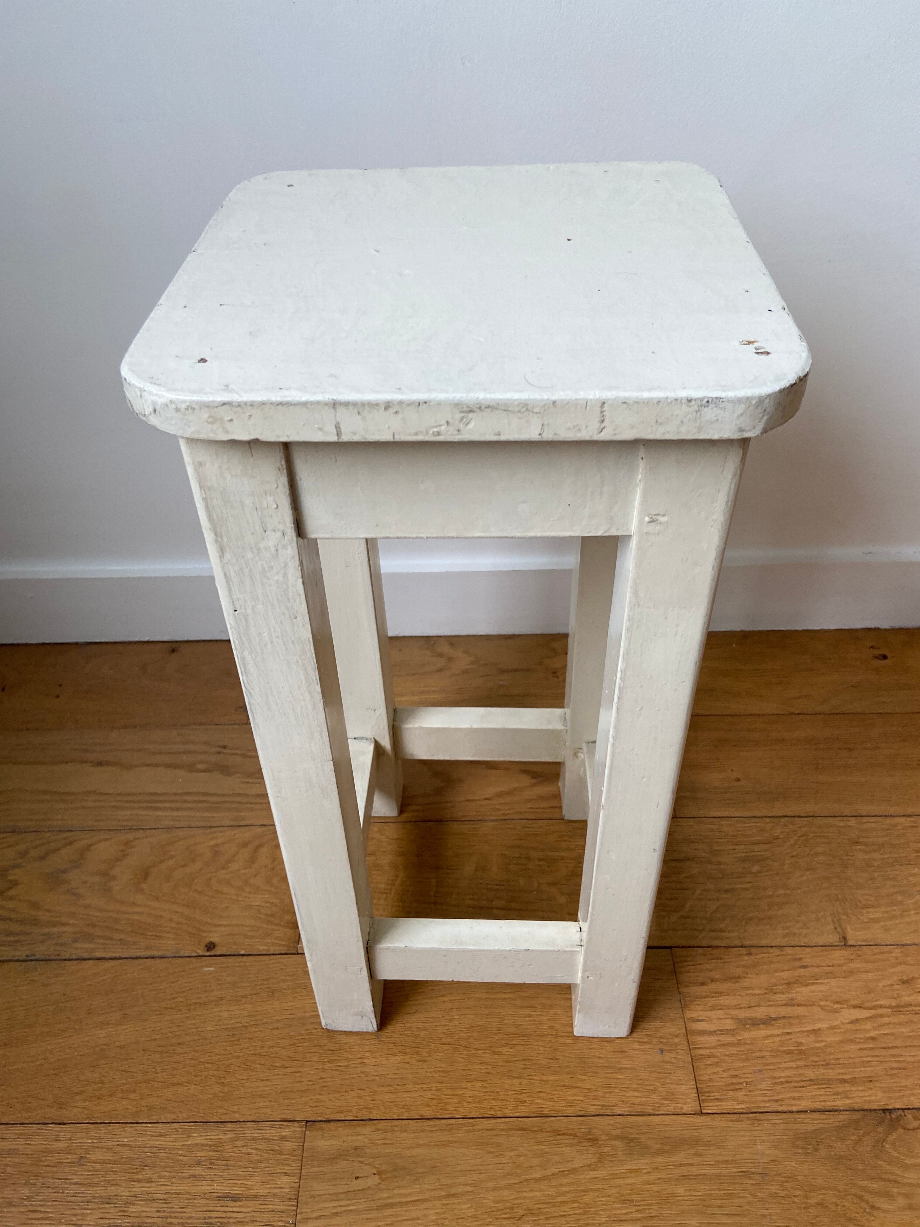 Tabouret en bois