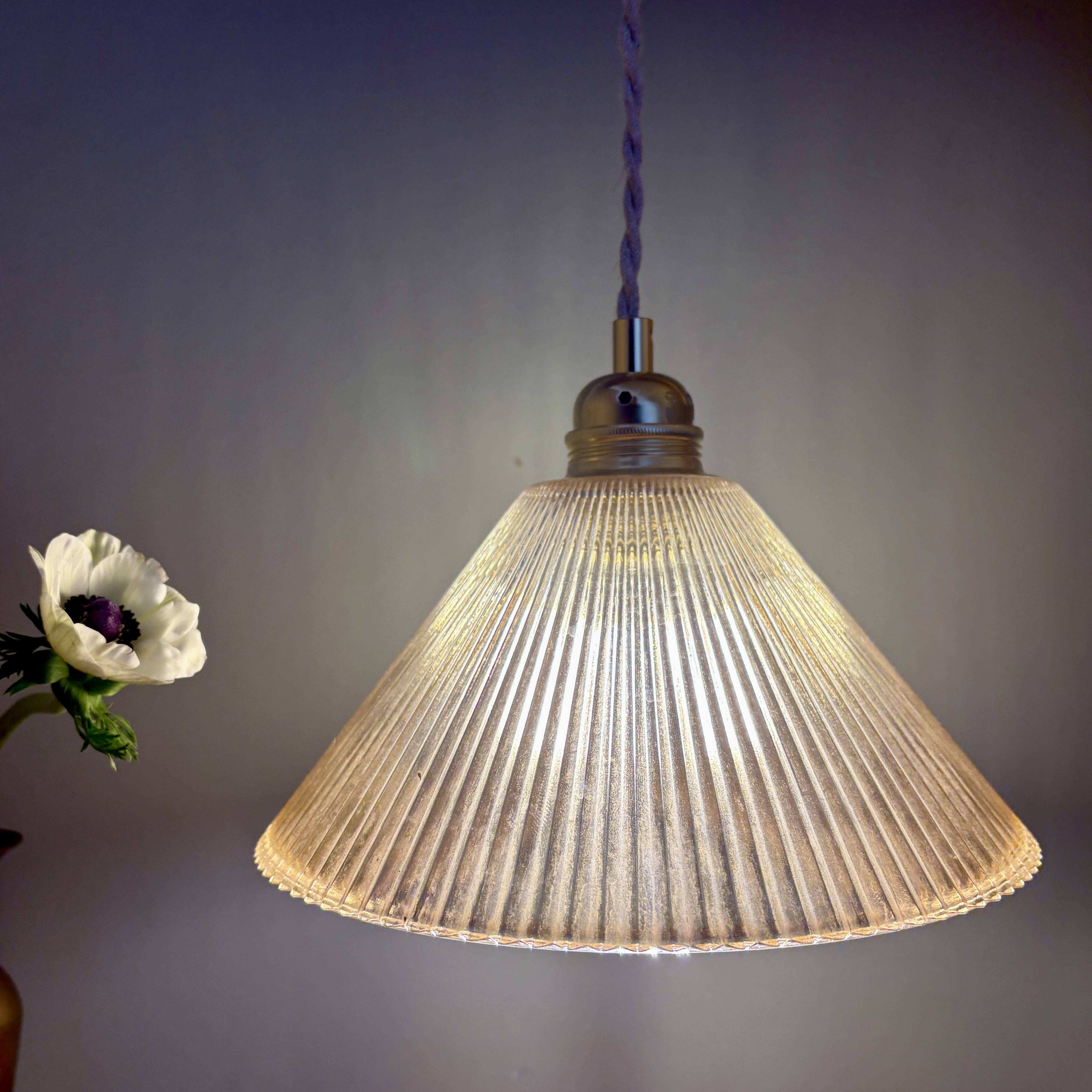 Amber glass lampshade pendant light