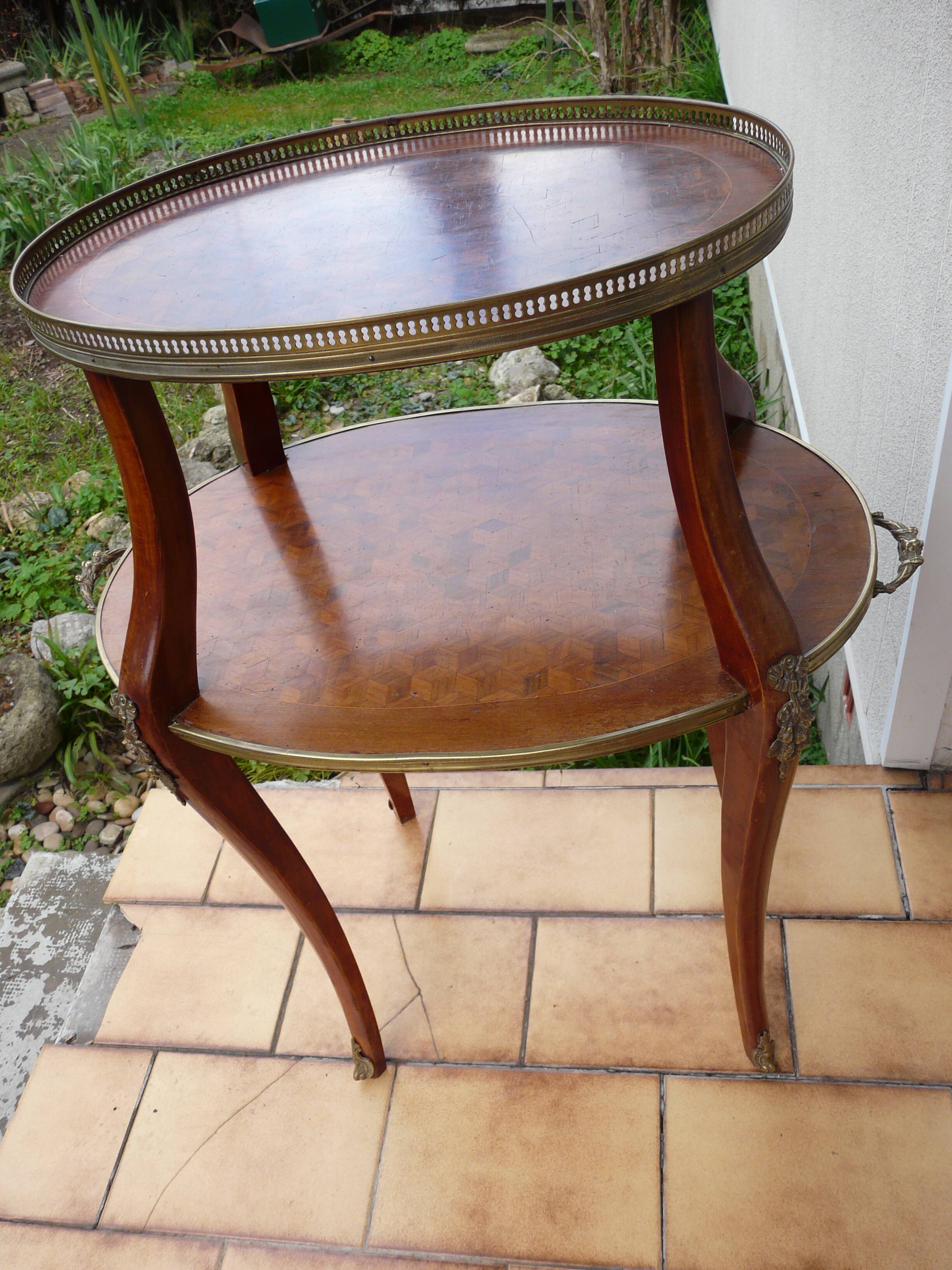 Antique Napoleon III pedestal tea table