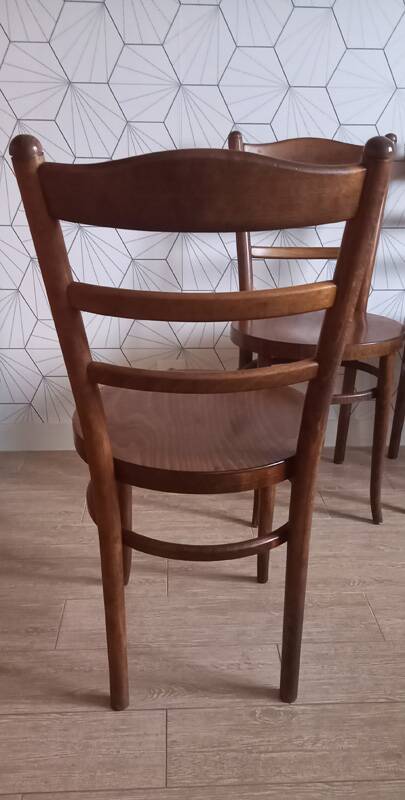 Lot de 4 chaises bistrot Baumann assises rondes.