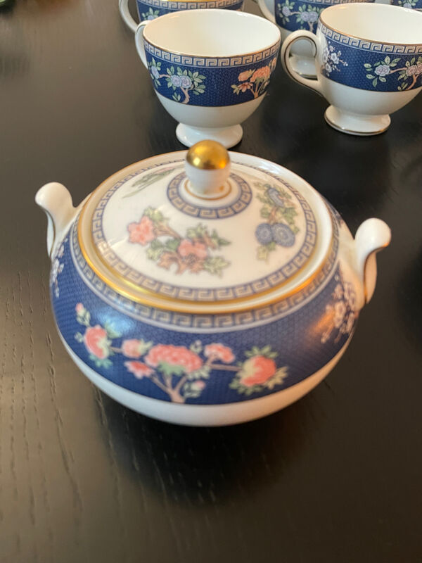 Set de tasses à café/soucoupes/sucrier/pot de lait/theiere