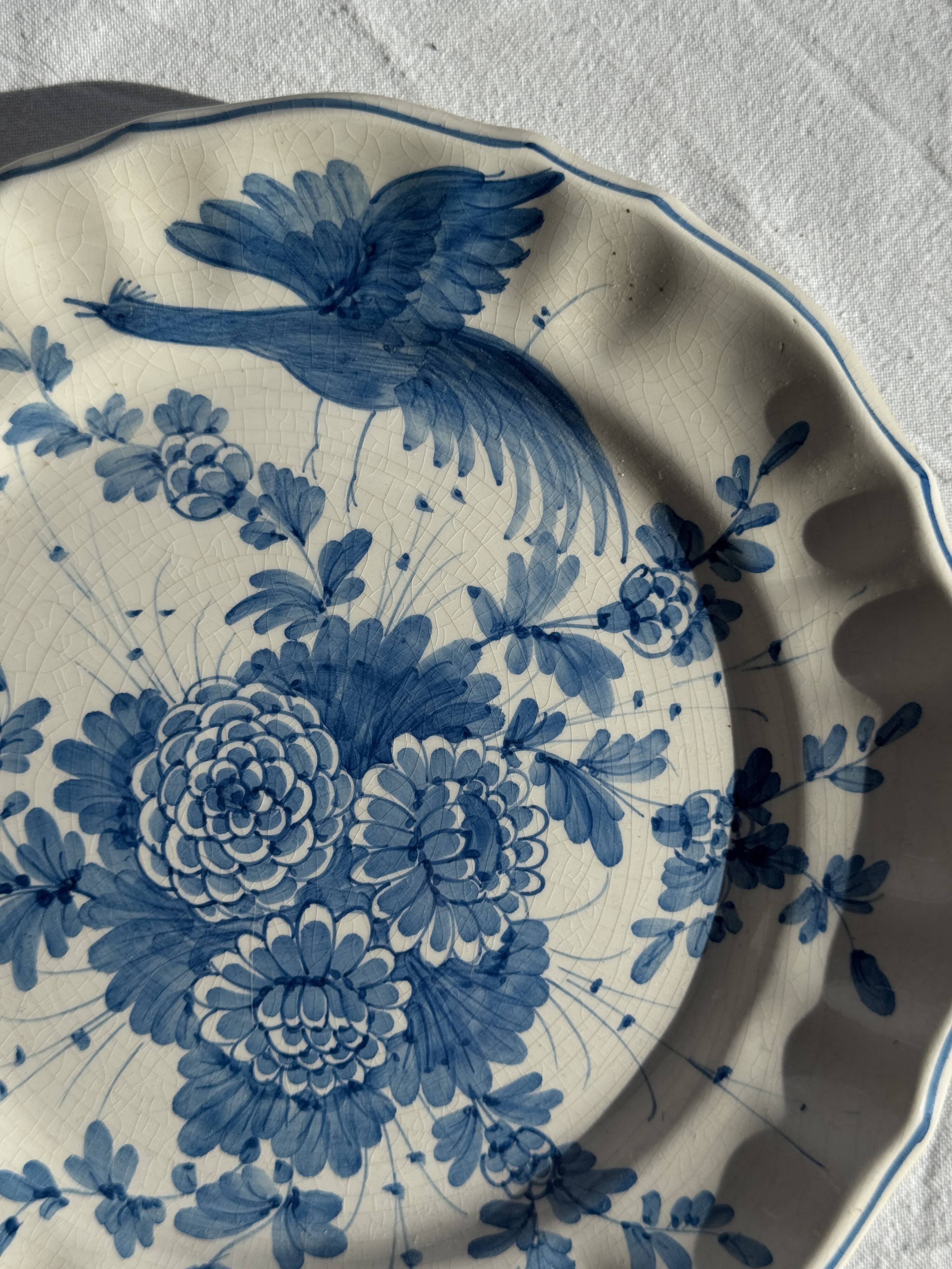 Decorative plate with stylised bird pattern D24.5