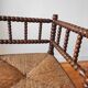 Chaise d'angle ancienne en bois tourné bobine