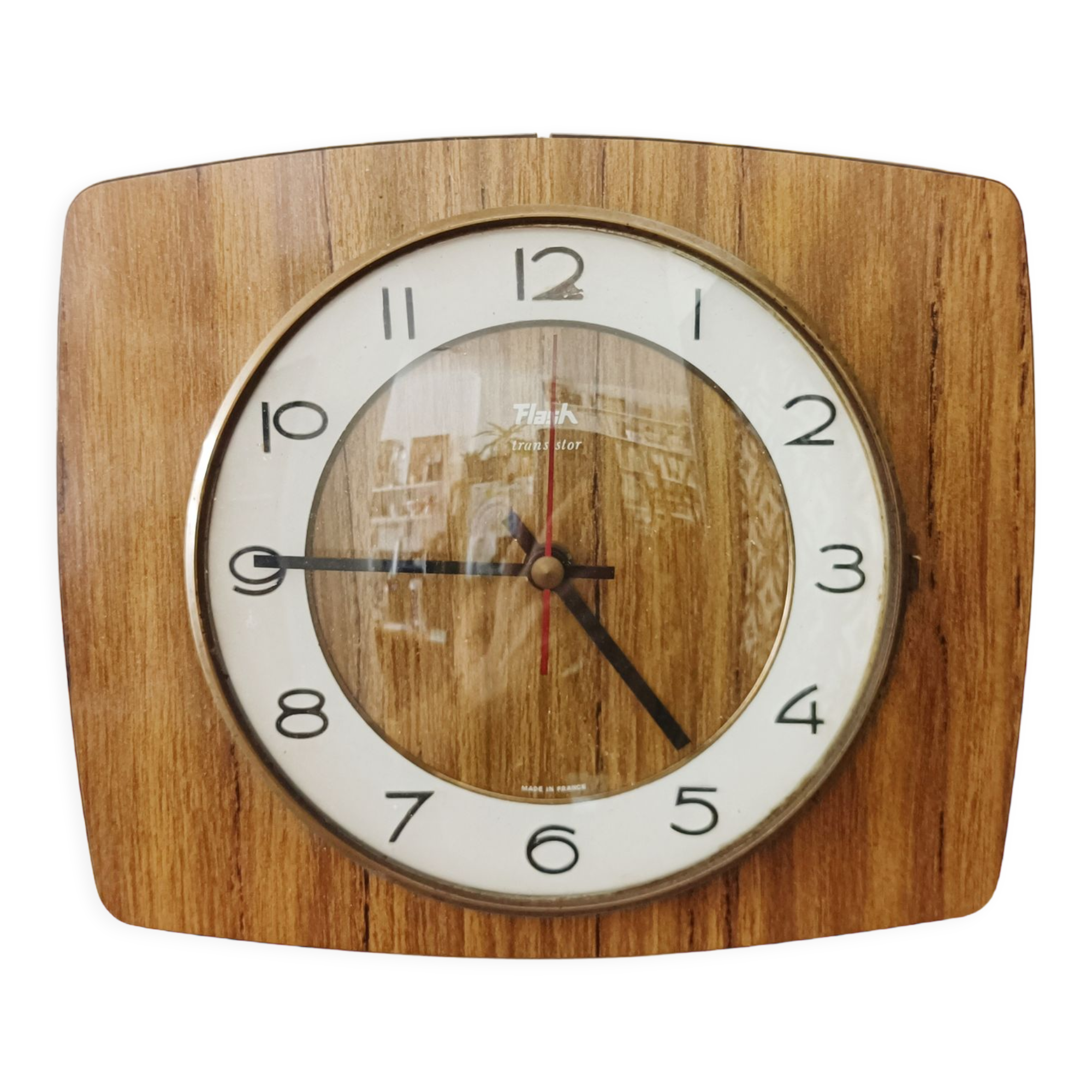 Flash clock transistor in formica