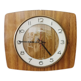 Flash clock transistor in formica