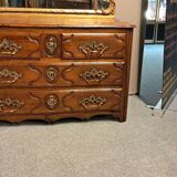 Commode en noyer XVIII