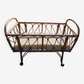 Rattan baby bed