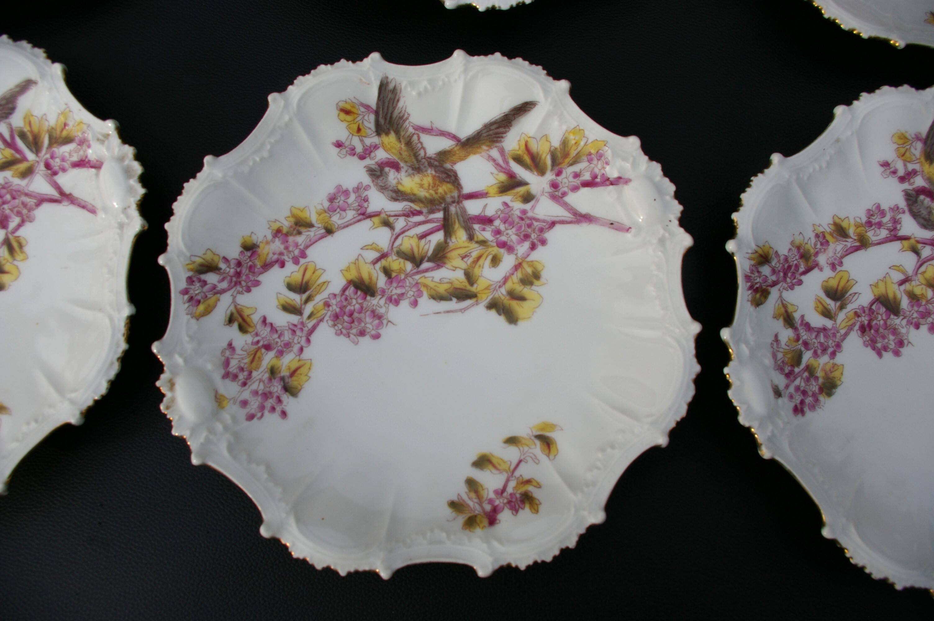 6 Assiettes à dessert en porcelaine de Limoges 1900 - Décor oiseau