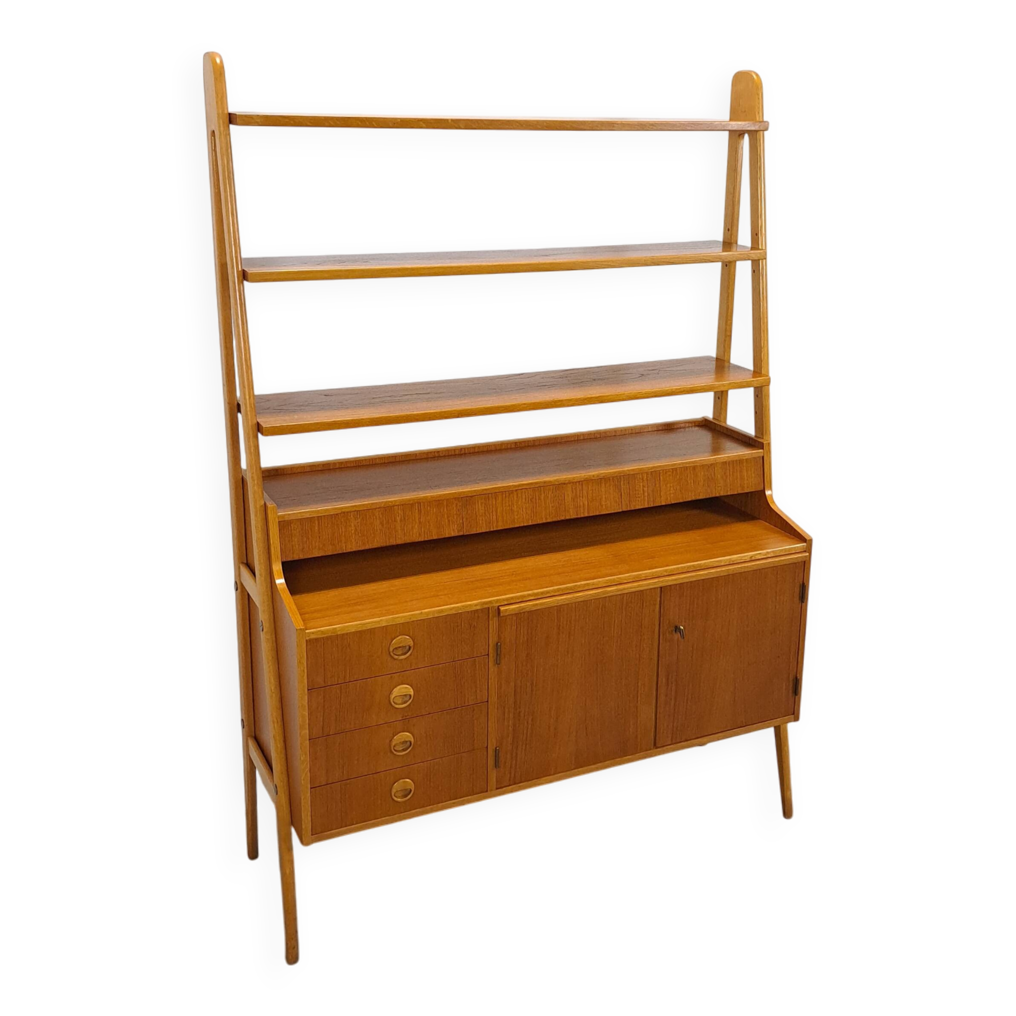 Teak fineer kast uit Zweden met lades, legplank en uitschuifbare plank