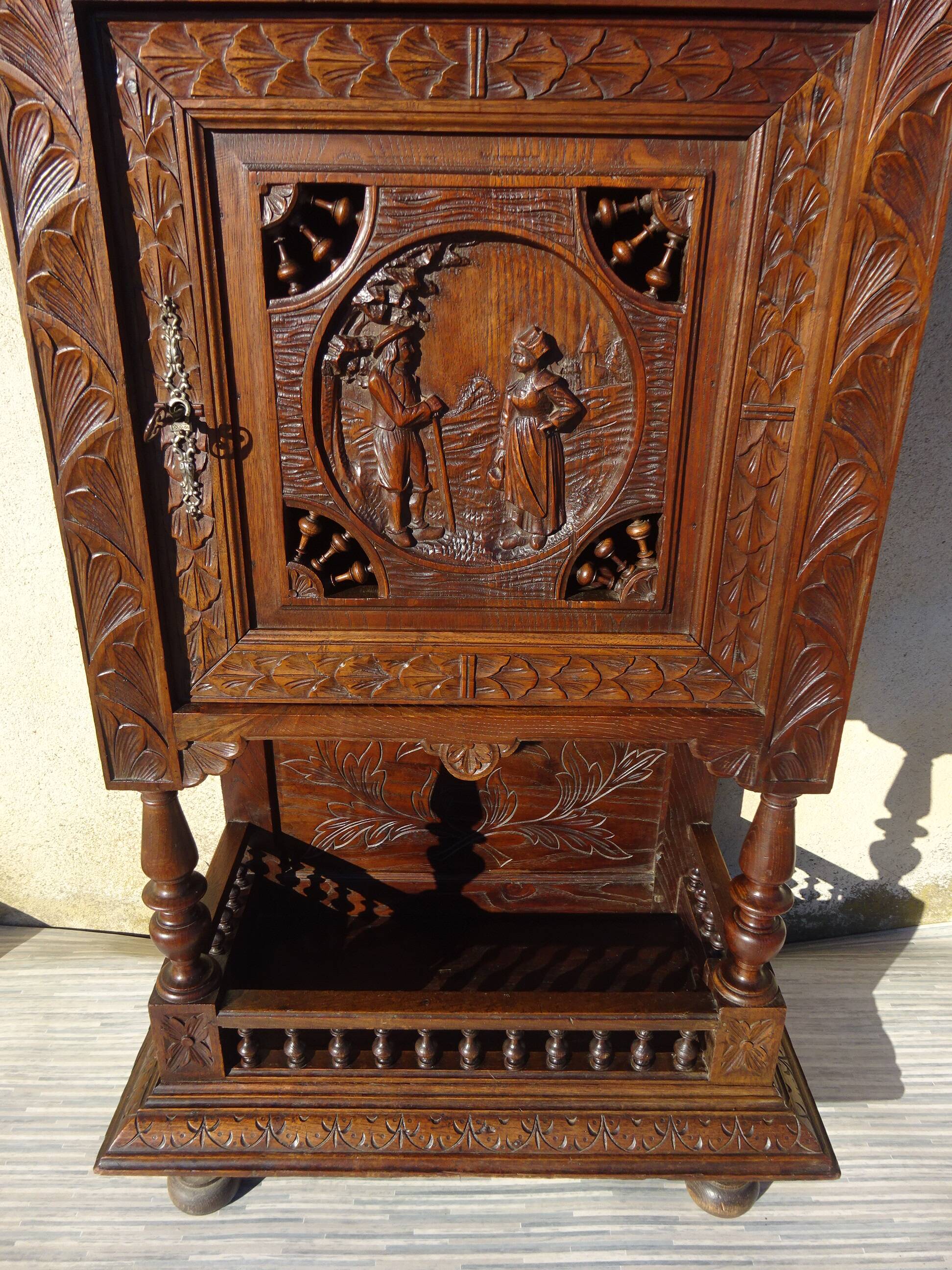 Old Breton dresser buffet