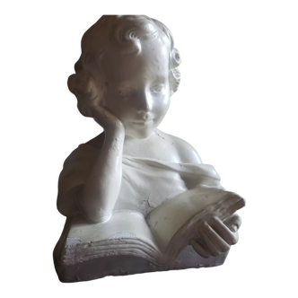 Bust of a woman in plaster The e-reader