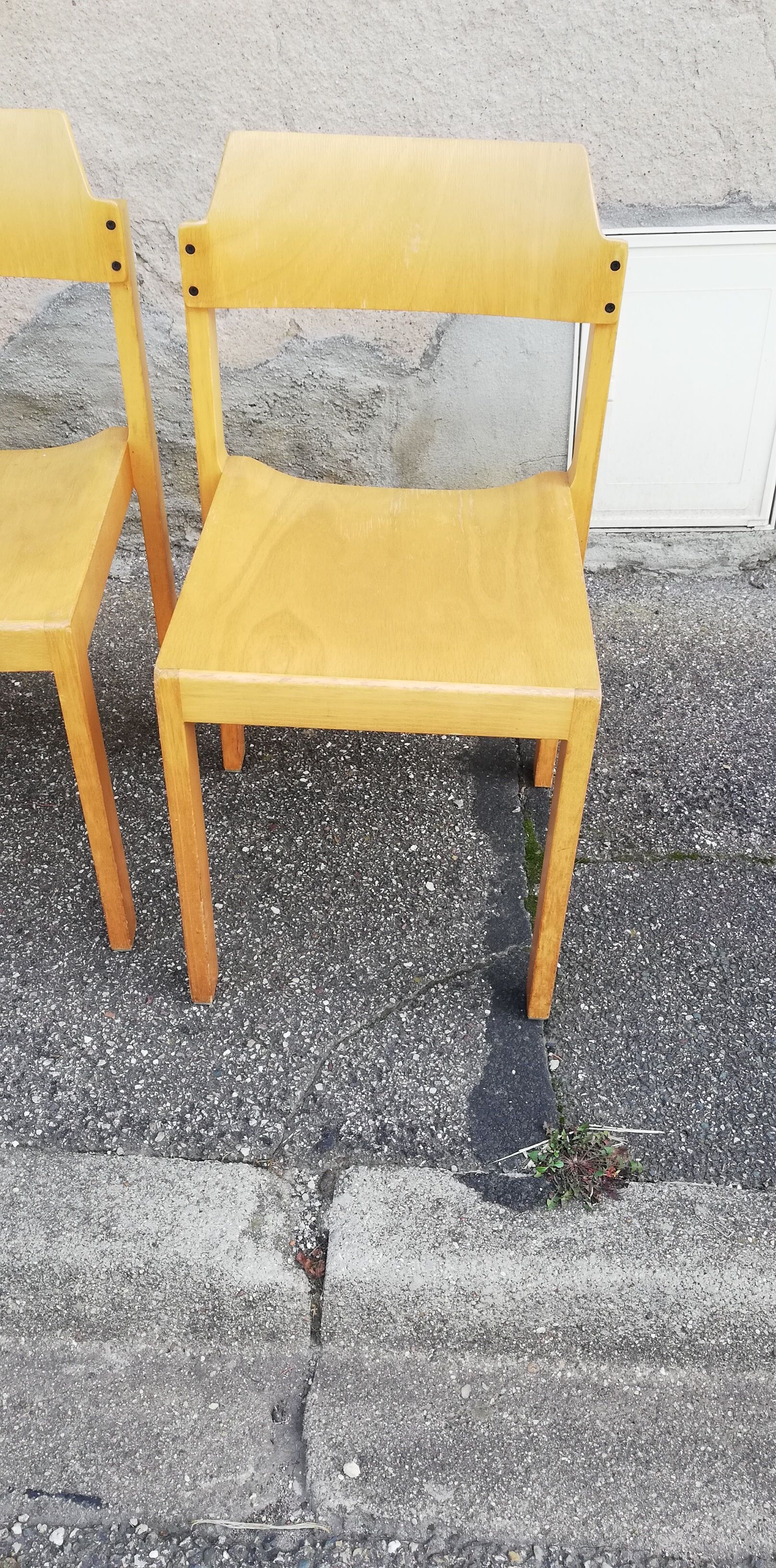 Set of 4 vintage light wood chairs